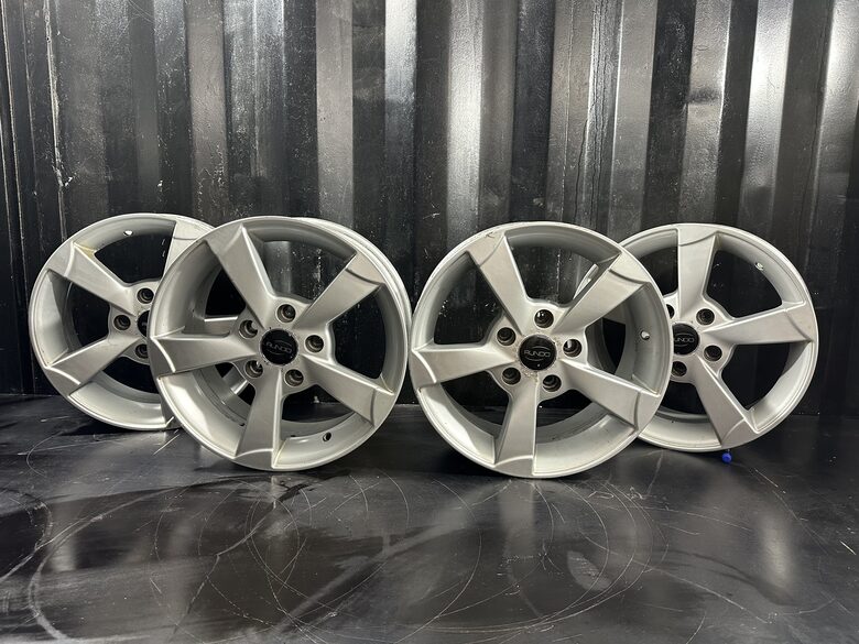 R15 Audi (5x112) - PA084