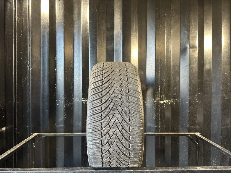 VIENA 245/40R18 iLink Snowgripper1 (7,5 mm) 