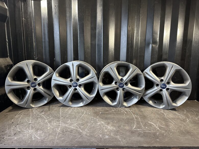 R17 Ford (5x108) - PA160