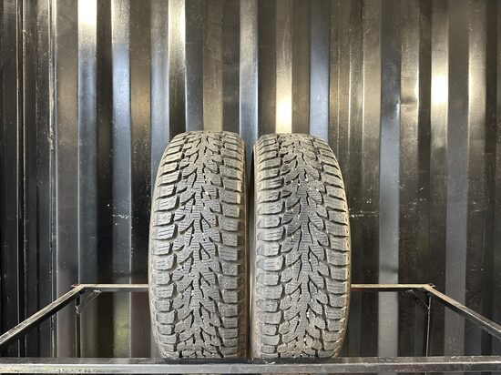 205/60R16 Kumho Wi32 (8.5 mm)