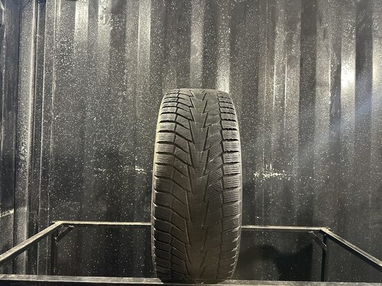 VIENA 245/45R19 Hankook iCept IZ2 (6 mm)