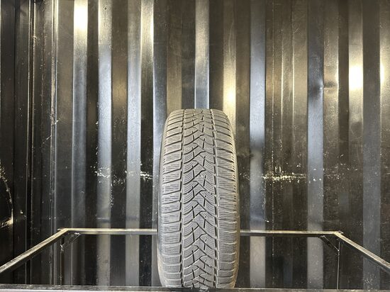 VIENA 215/60R16 Dunlop Winter Sport 5 (4,5 mm) VN140
