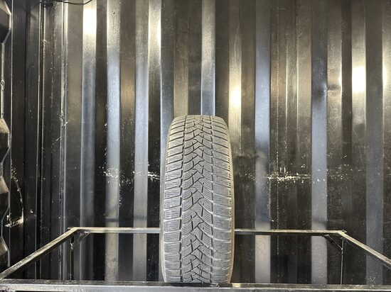 VIENA 205/60R16 Dunlop Winter Sport 5 (4,7-5 mm) VN141