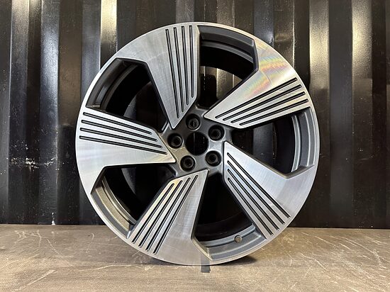 AUDI E-TRON SUV 21'' S LINE DIAMOND CUT ALLOY WHEEL 4KE601025F 9,5Jx21 ET36